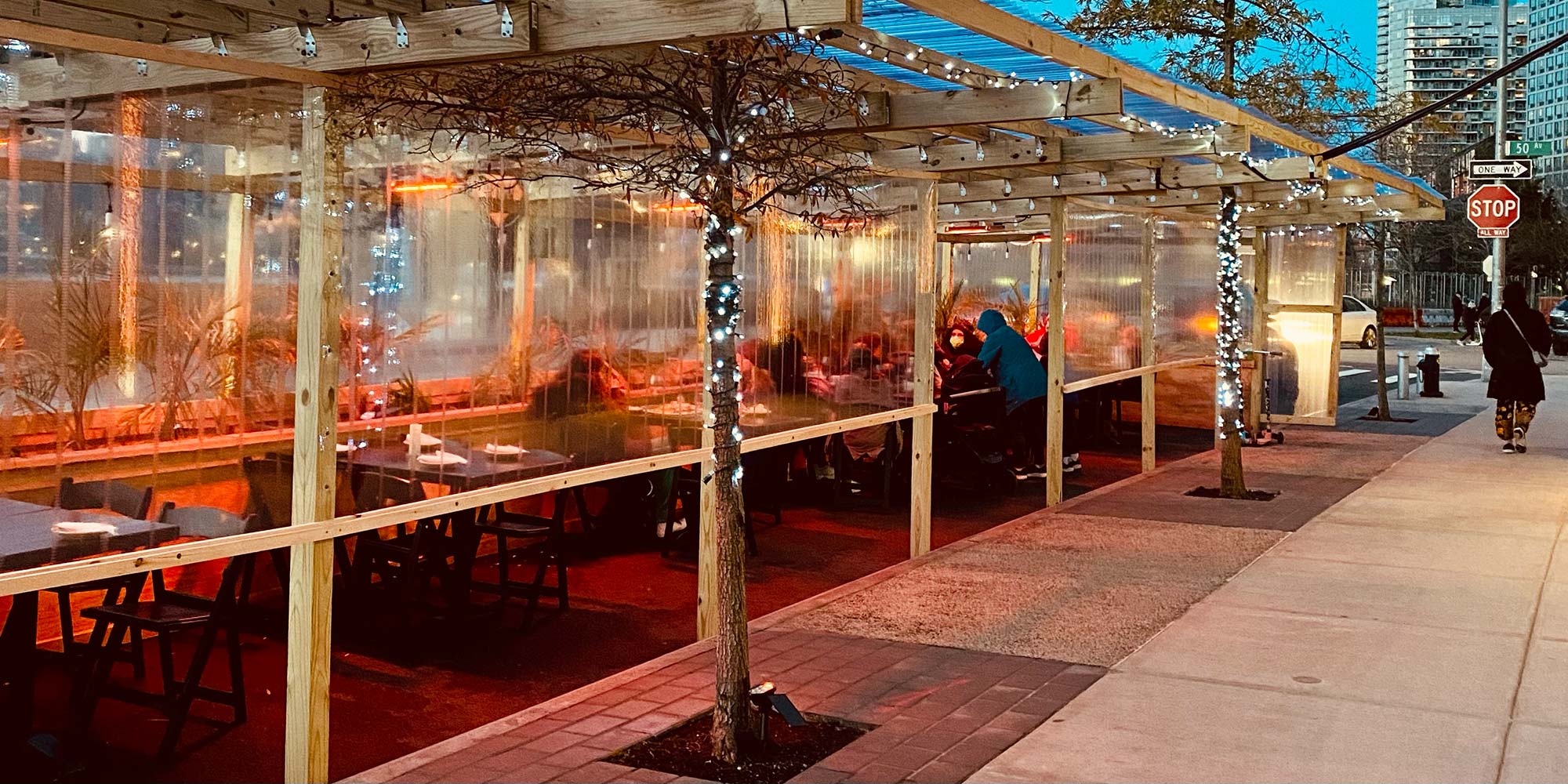 City Council Passes Bill Allowing Roadway Cafes to Operate Year-Round